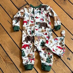 Hatley / Little Blue House Winter Animal Baby Onesie 3-6 months with Matchig Hat